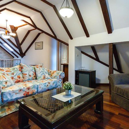 B&B Heritage Villa Apolon Stari Grad  Zimmer foto