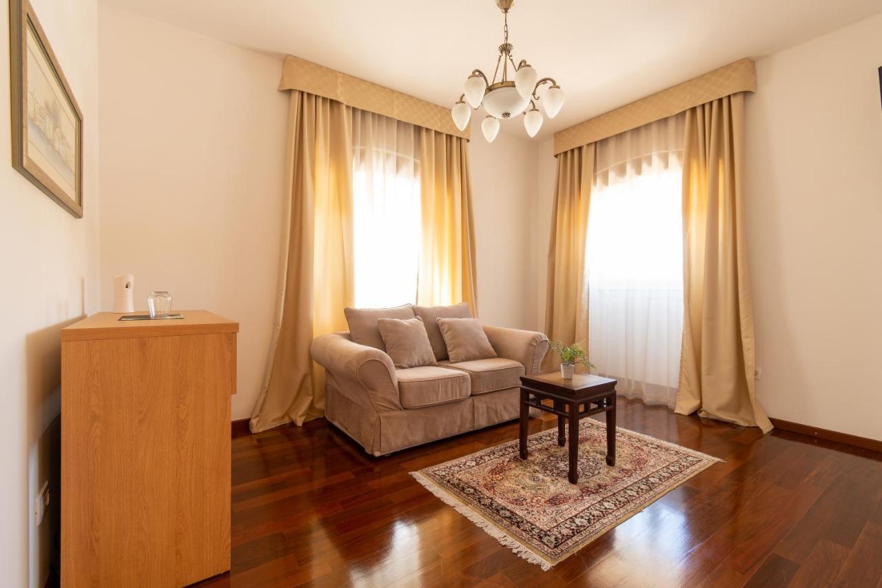 B&B Heritage Villa Apolon Stari Grad  Exterior foto